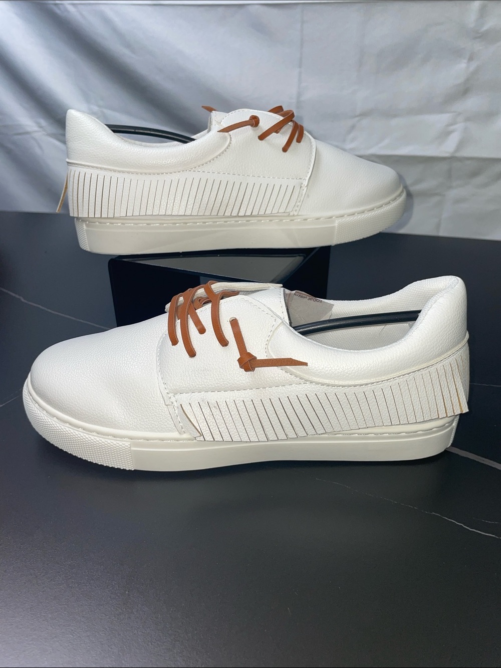 OUTWOODS VEGAN LEATHER FRINGE SNEAKERS FTL-09-081